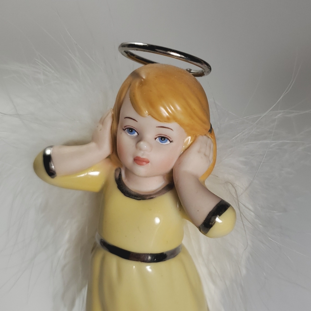"Atttitude Angels" Porcelain Figurines - Picture 4 of 16